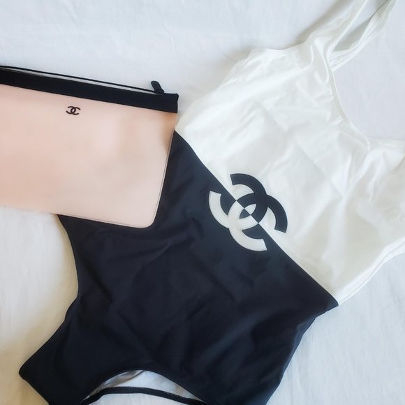 Chanel 19S Black White CC Logo Split One Piece - Picture 2 of 9